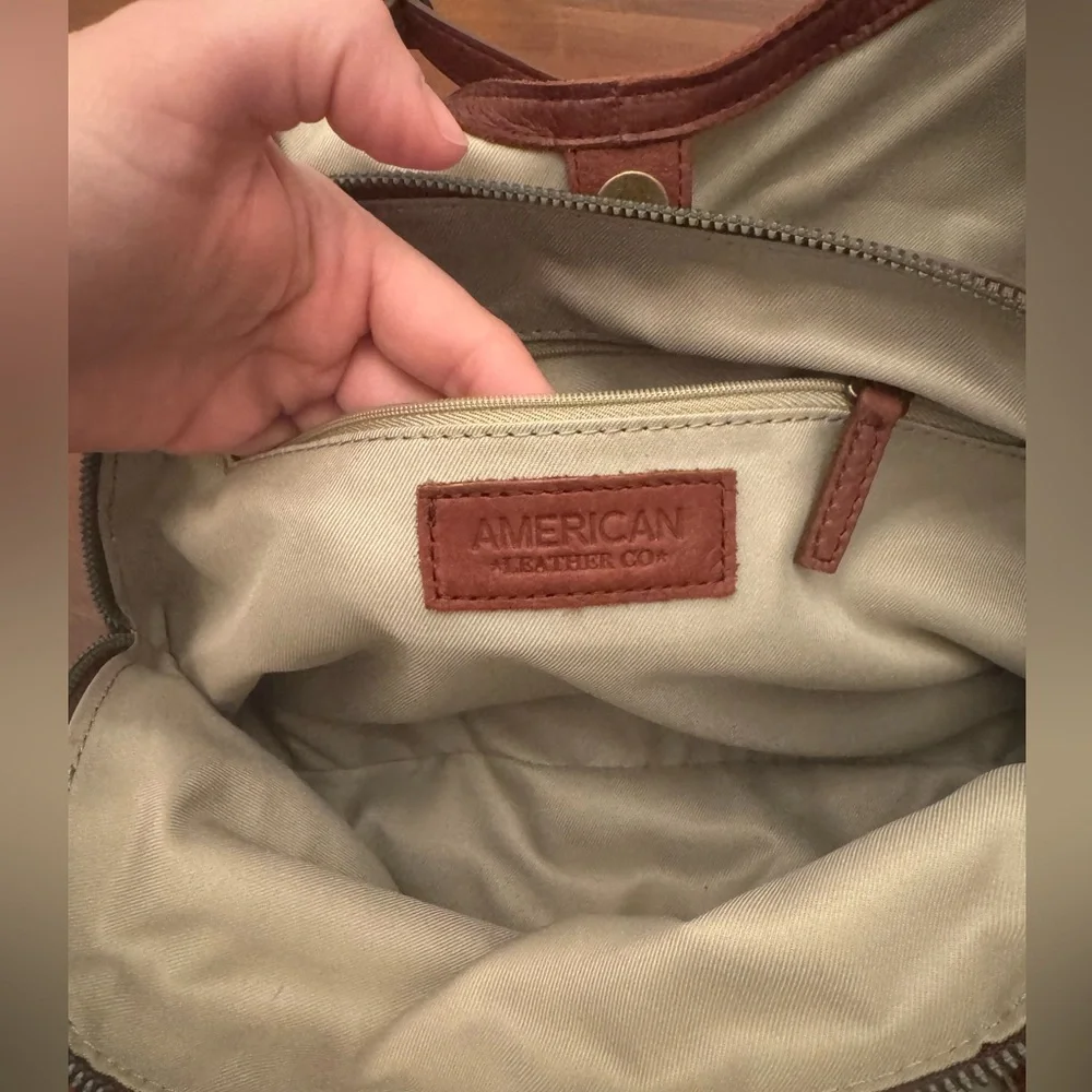 America Leather CO Cameron Triple Entry Shoulder bag in Cordovan Smooth Leather. - Picture 7 of 9